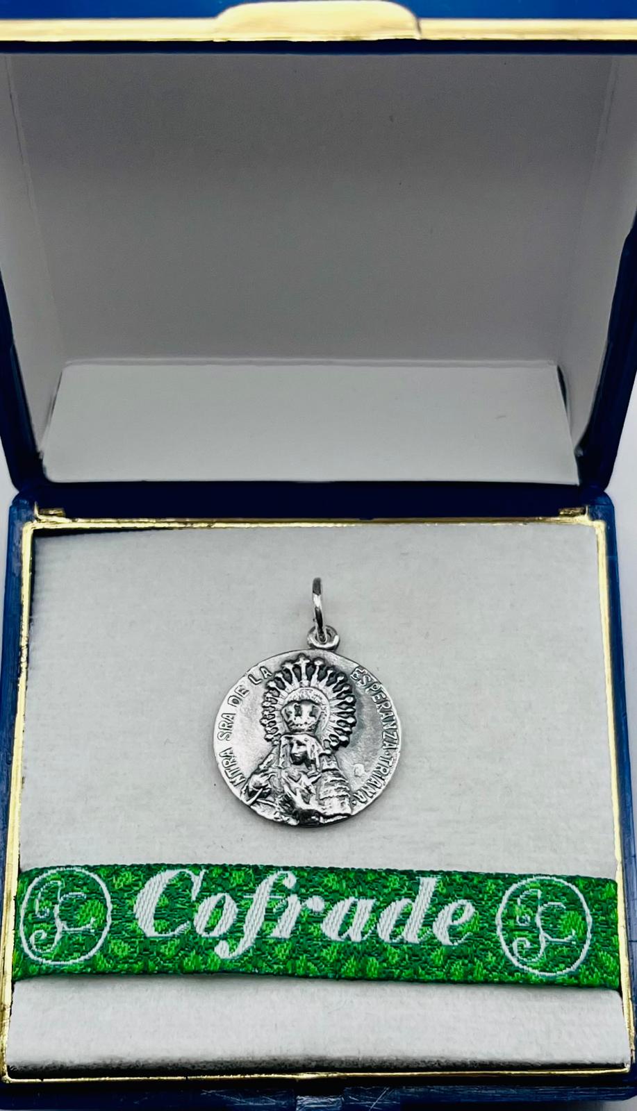 Medalla Virgen de la Esperanza de Triana en Plata de Ley (18 mm) - Imagen 2