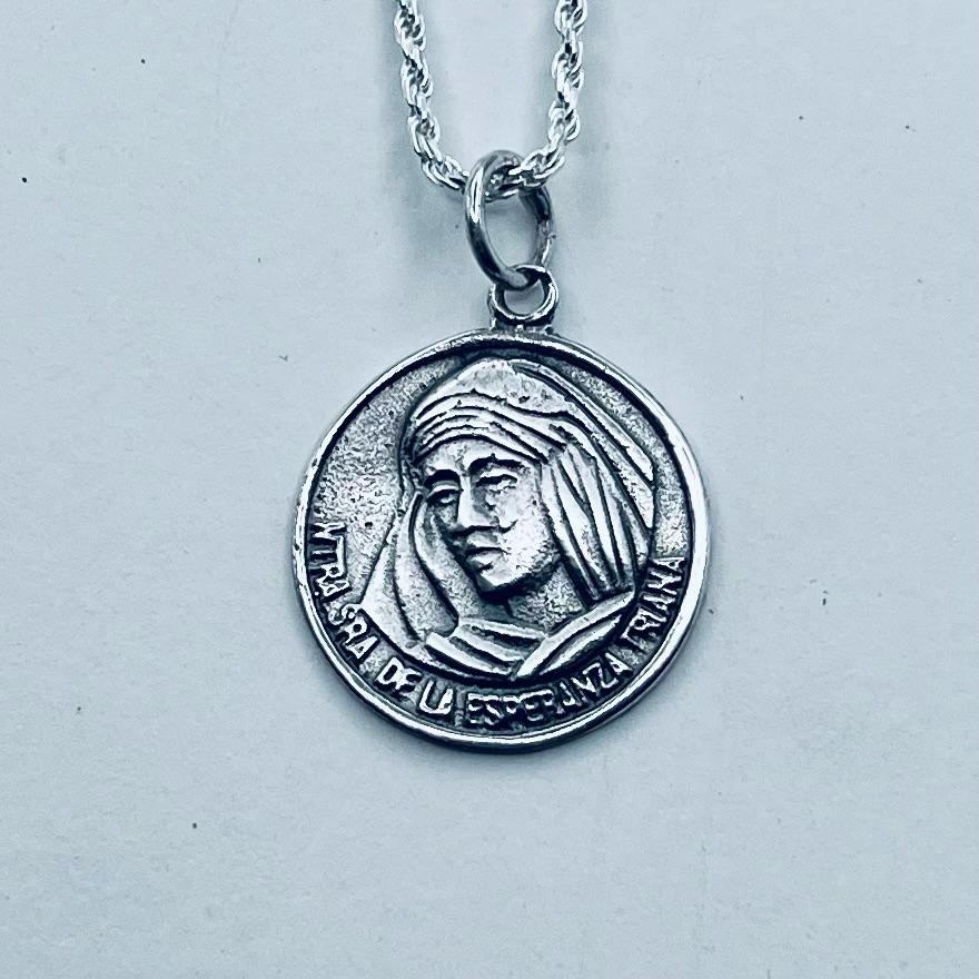 Medalla Virgen de la Esperanza de Triana en Plata de Ley (18,5 mm)