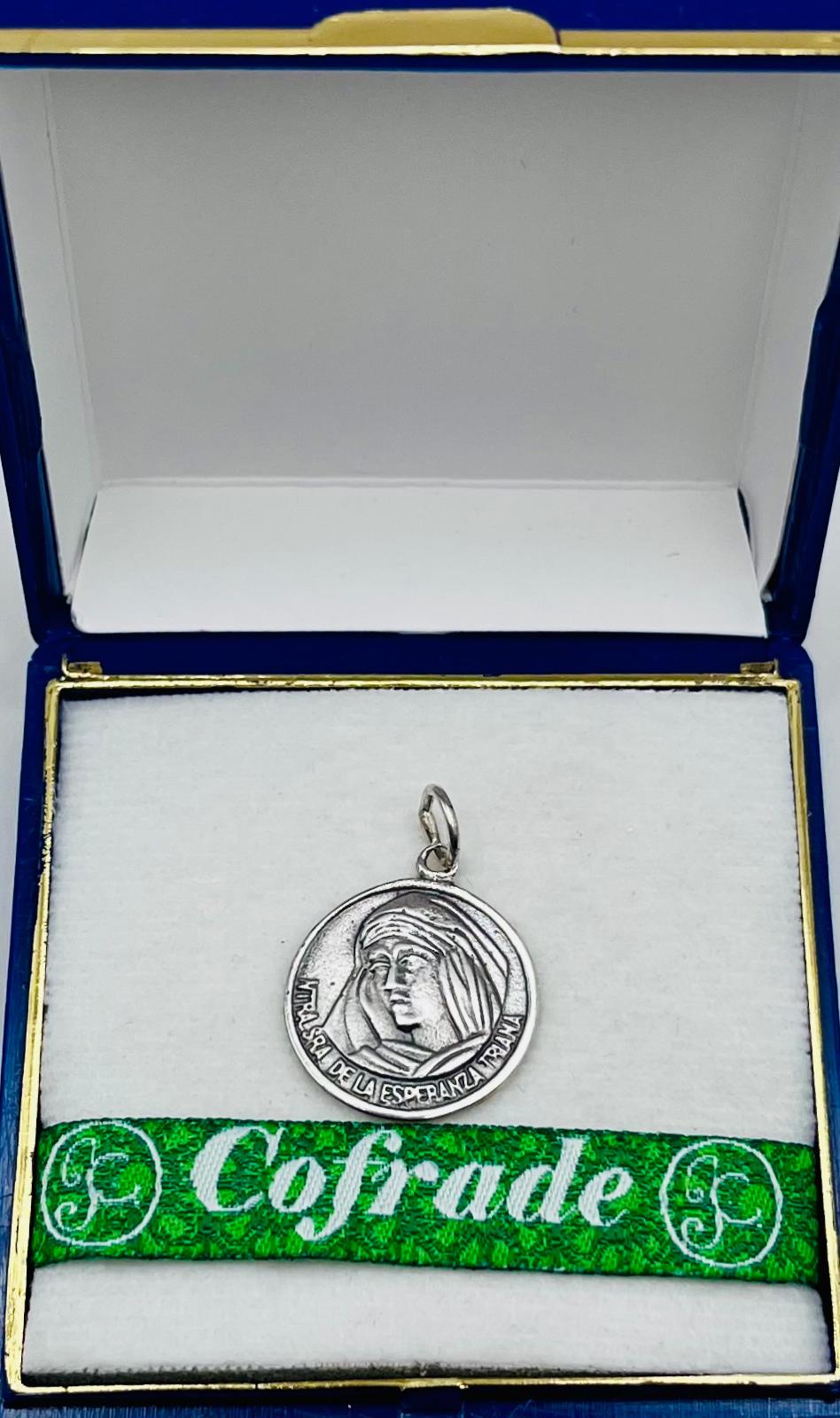Medalla Virgen de la Esperanza de Triana en Plata de Ley (18,5 mm) - Imagen 2