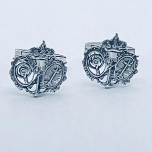 Gemelos Escudo Hermandad de la Lanzada en Plata de Ley Envejecida