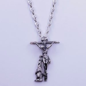 Cruz del Cristo de la Buena Muerte de la Hiniesta en plata de ley envejecida (31 x 20 mm)